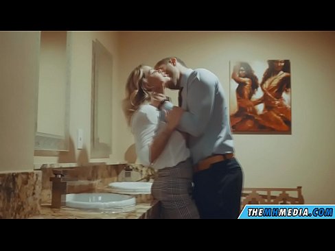 ❤️ Når en barmfagre blondine forfører deg på et offentlig toalett ❌ Porno ved no.tuberxxx-com.ru ❌️❤